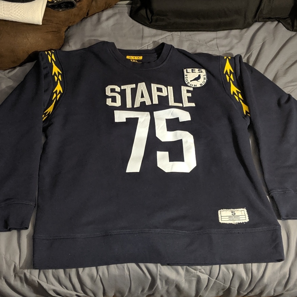 Staple Pigeon men's 3XL crew neck sweater. Used.